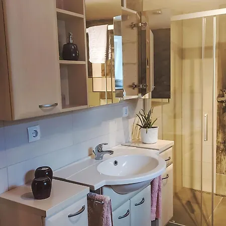 Holiday home Huy-blick By Interhome